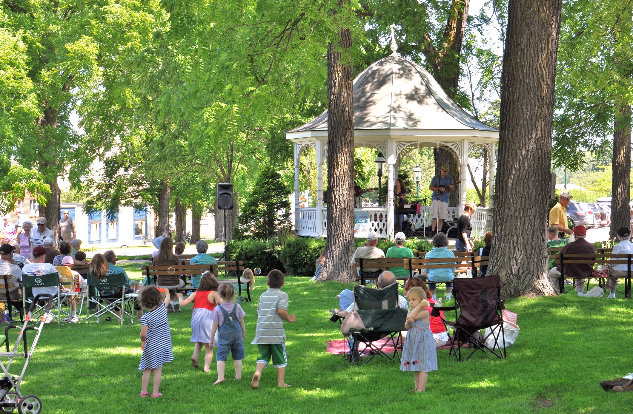 The gazebo in Downtown Petoskey Park