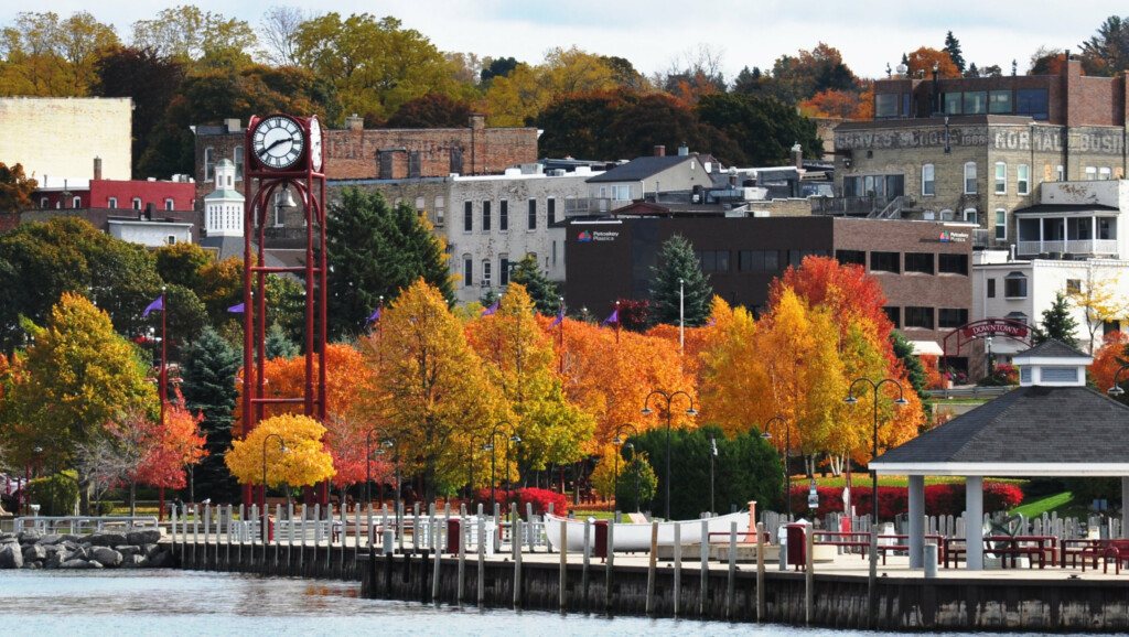 Color change in petoskey