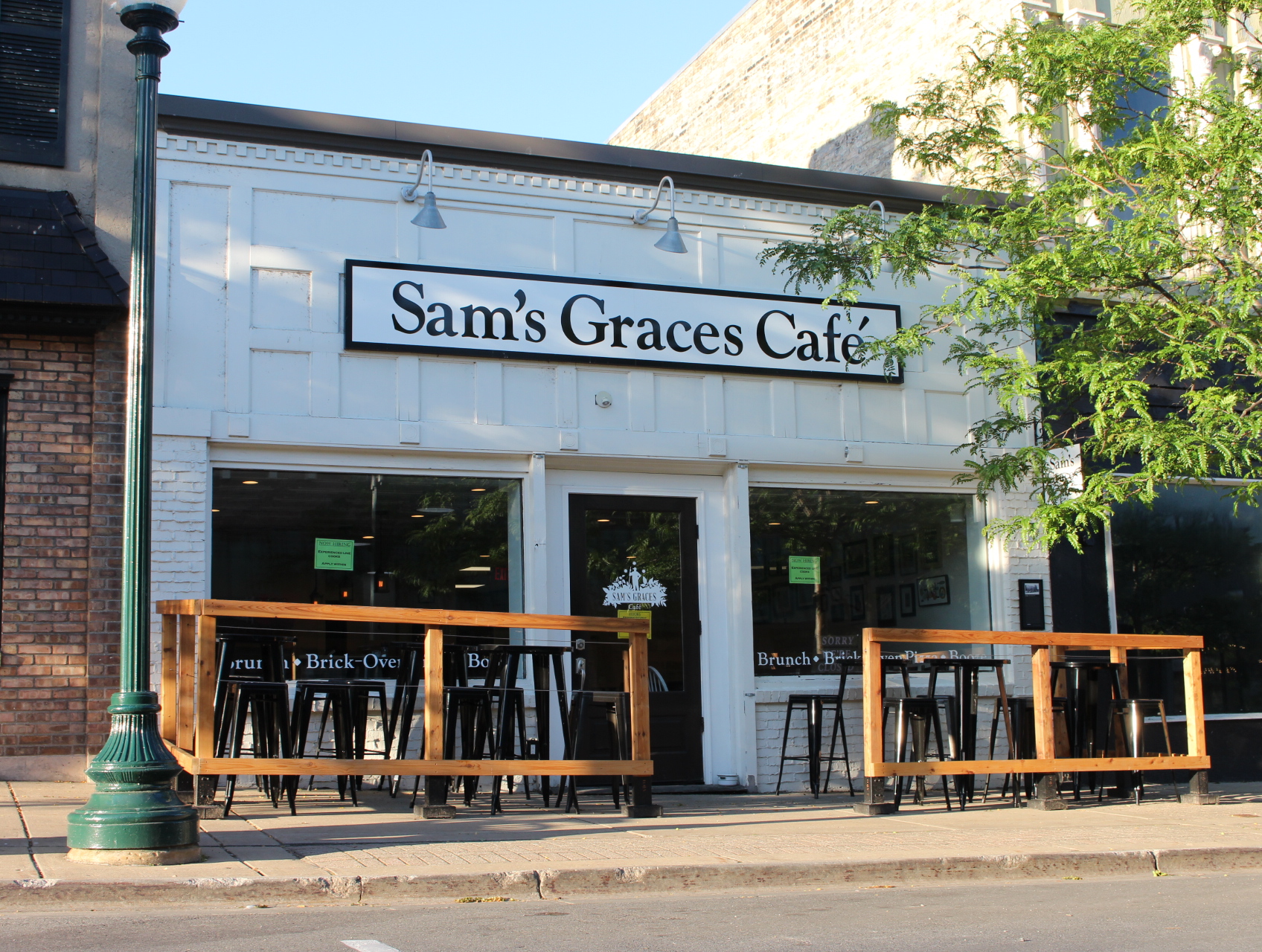 sama-graces-cafe-downtown-petoskey