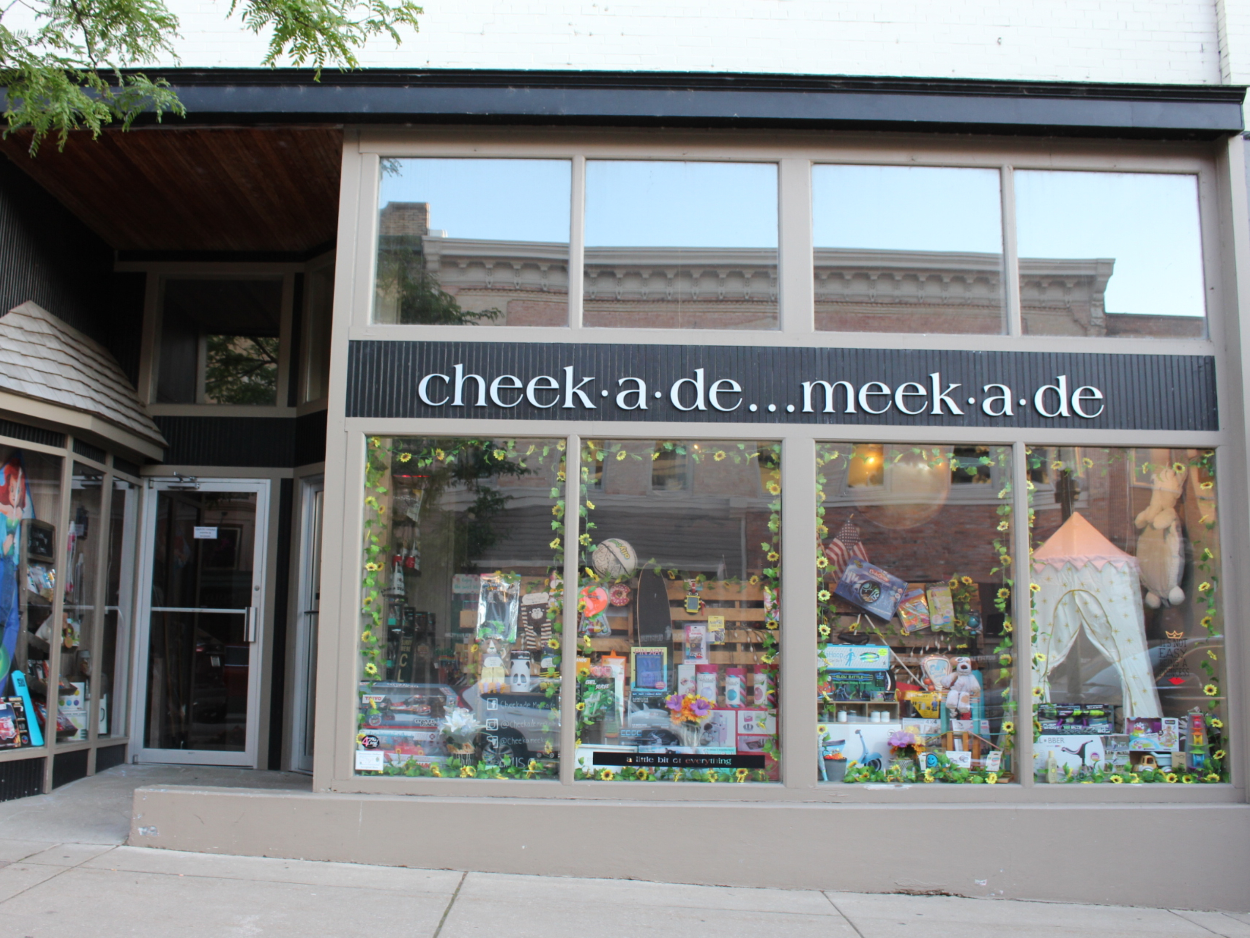 cheekadee-meekadee-downtown-petoskey