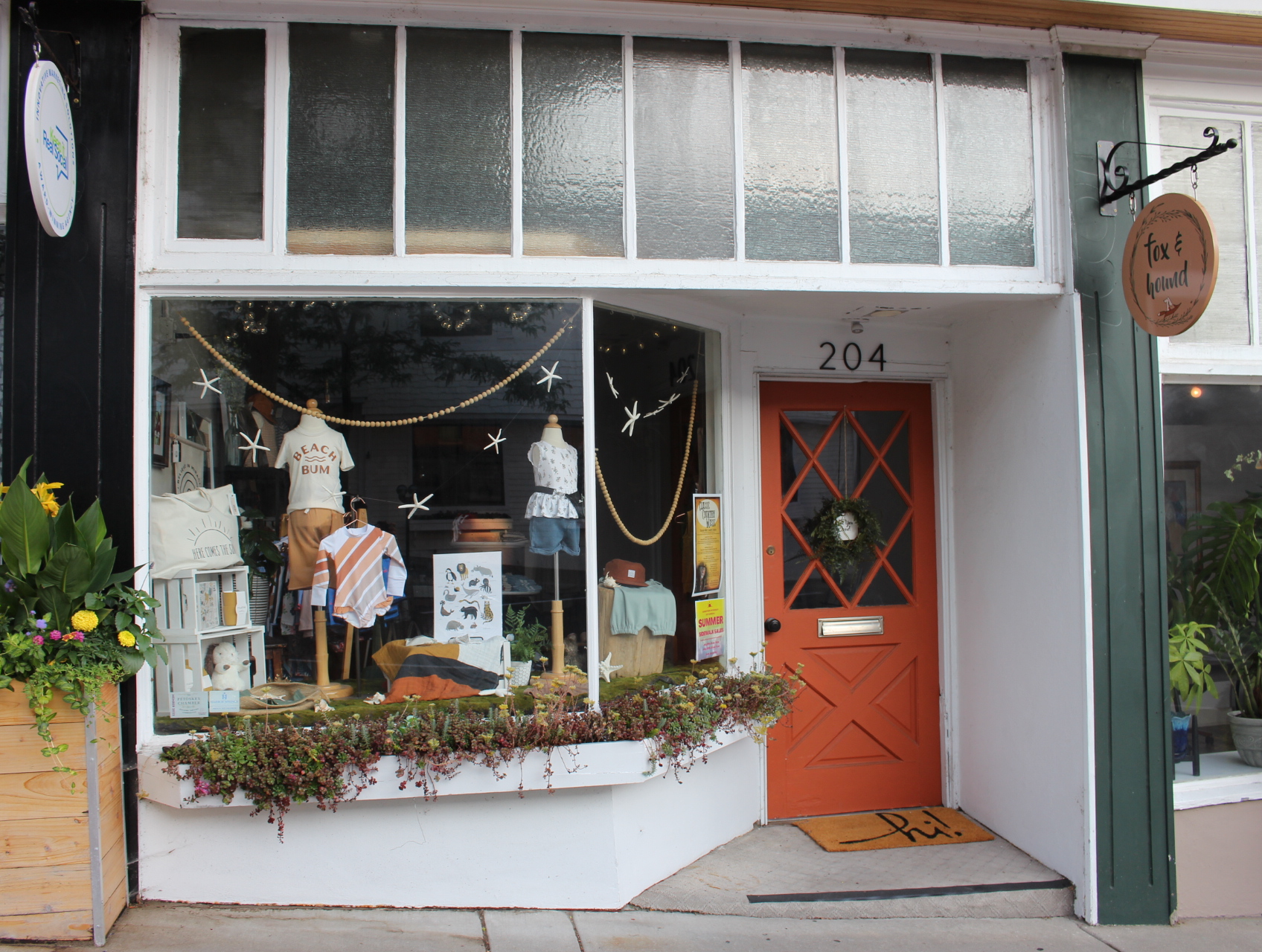 fox-and-hound-boutique-downtown-petoskey