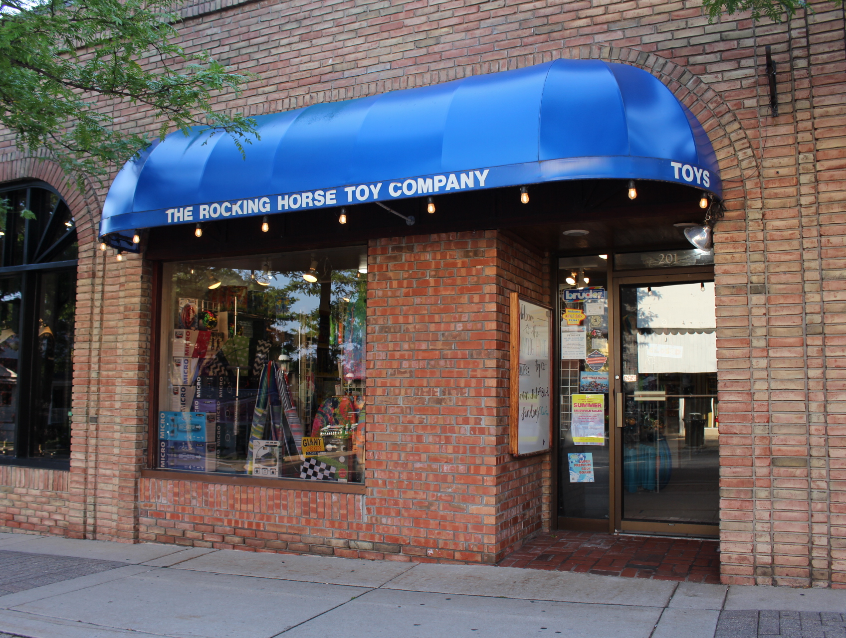 rocking-horse-toys-downtown-petoskey